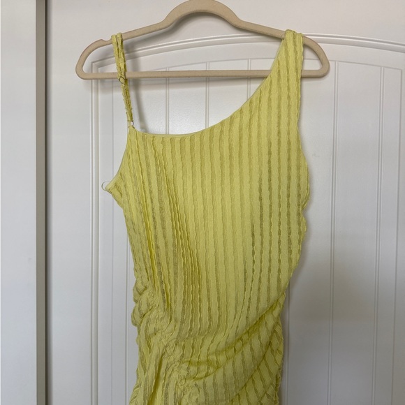 Skylar Rose Elegant Yellow Ruched Dress - L - Picture 3 of 12